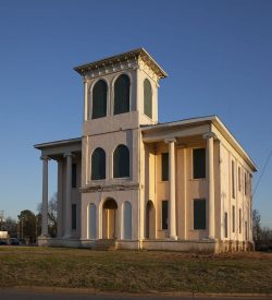 Haunted Drish House: Unveiling Alabama’s Eerie Historical Gem