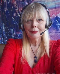 Golden Tarot Psychic Insights: Answers for Love, Career, and Money Questions