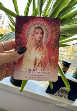 Soulful Tarot Readings: Psychic Insights for Healing and Growth