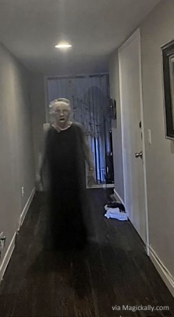 Indiana ghost sighting of an old woman in the hallway